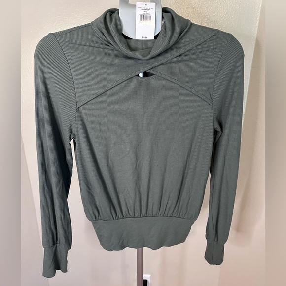 Red by BKE Tops - NWT BKE Agave Green Long Sleeve Mock Neck Keyhole Top